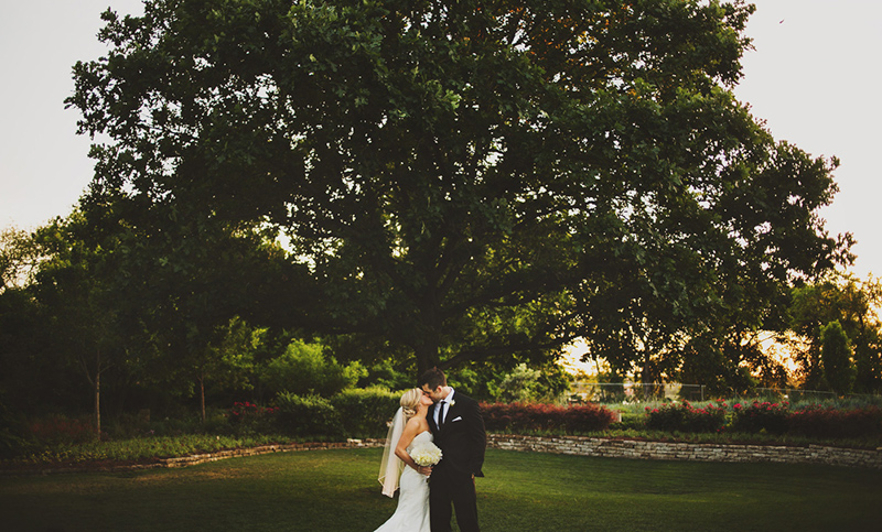 Dallas and Paris Destination wedding photographer Stacy Reeves